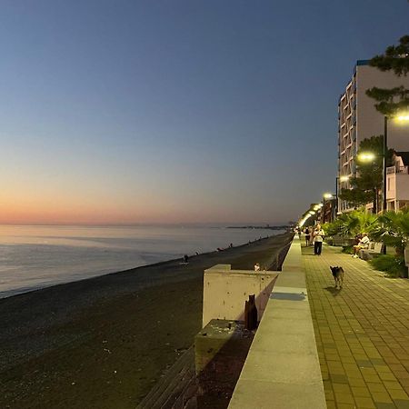 Hotel La Vie En Rose Kobuleti Esterno foto