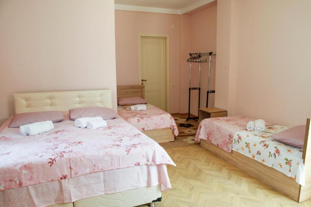 Hotel La Vie En Rose Kobuleti Esterno foto